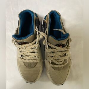 Boys Nike sneakers
